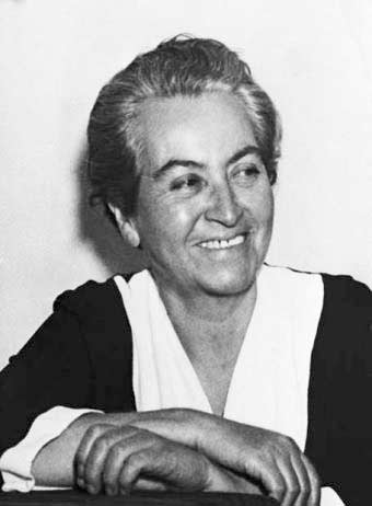 9 Poems By Gabriela Mistral About Life Love And Death