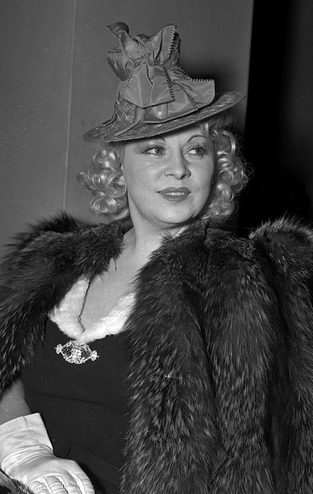 Mae West, 1940